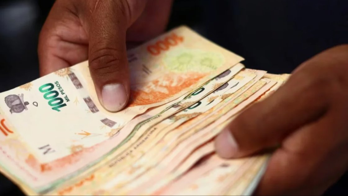 Bajos salarios y pobreza desplazaron a la inflación de los principales problemas de los argentinos