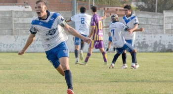 Apertura liguista: La Armonía sigue indetenible y hubo empate en Cabildo