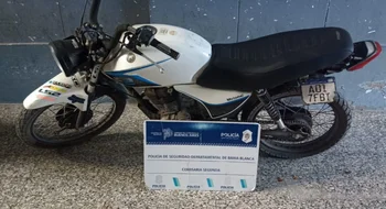 Recuperan una moto pagada con pesos y dólares falsos, y capturan una persona