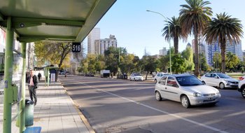 Bahía Blanca amaneció sin colectivos y con alerta por tormentas