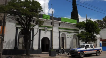 Policías contuvieron a un joven que amenazó con quitarse la vida