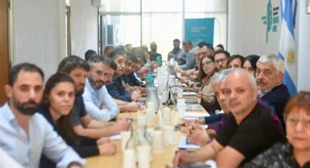 Paritaria bonaerense: cómo es la oferta que la Provincia presentó a estatales y docentes