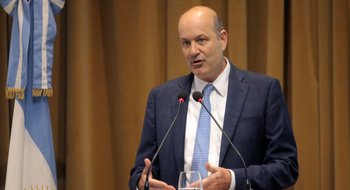 El Gobierno ordenó no renovar los contratos de los empleados que reprobaron la prueba de idoneidad