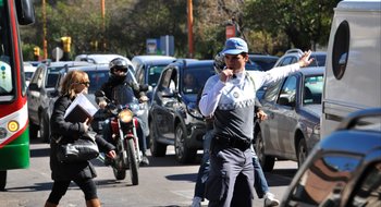 Cortes de calles y cambios en el transporte por obras de bacheo en el centro