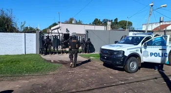Le hizo el cuento del tío a una persona mayor y le robó dinero, un anillo y una cadenita de oro