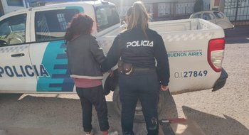 Tres aprehendidos tras agredir a policías en un operativo en Bajo Rondeau