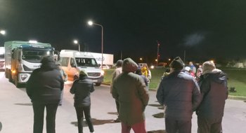 Segundo día de protesta en White: vecinos exigen obras y el pago completo de los subsidios