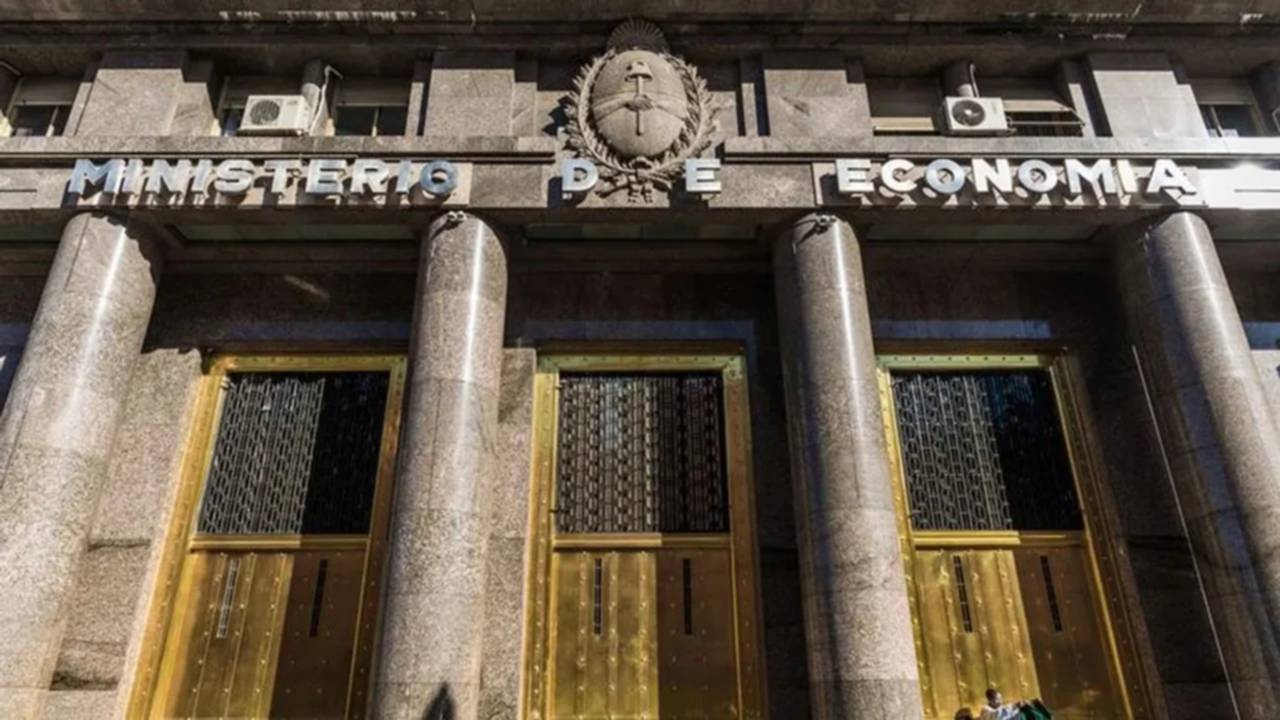 El Tesoro renovará $6,9 billones este mes y hará una estrategia financiera para lograrlo