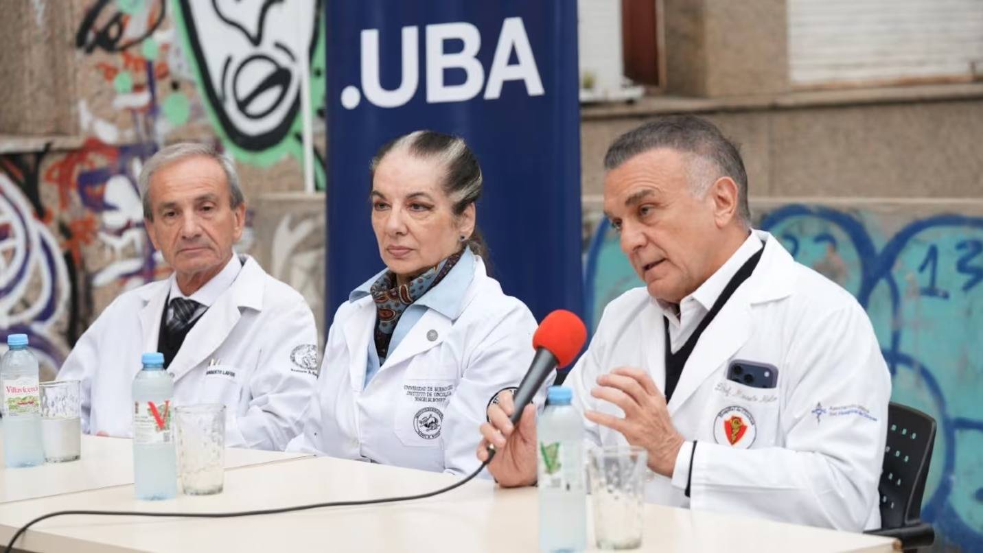 Los hospitales universitarios denunciaron falta de fondos y el Gobierno les salió al cruce