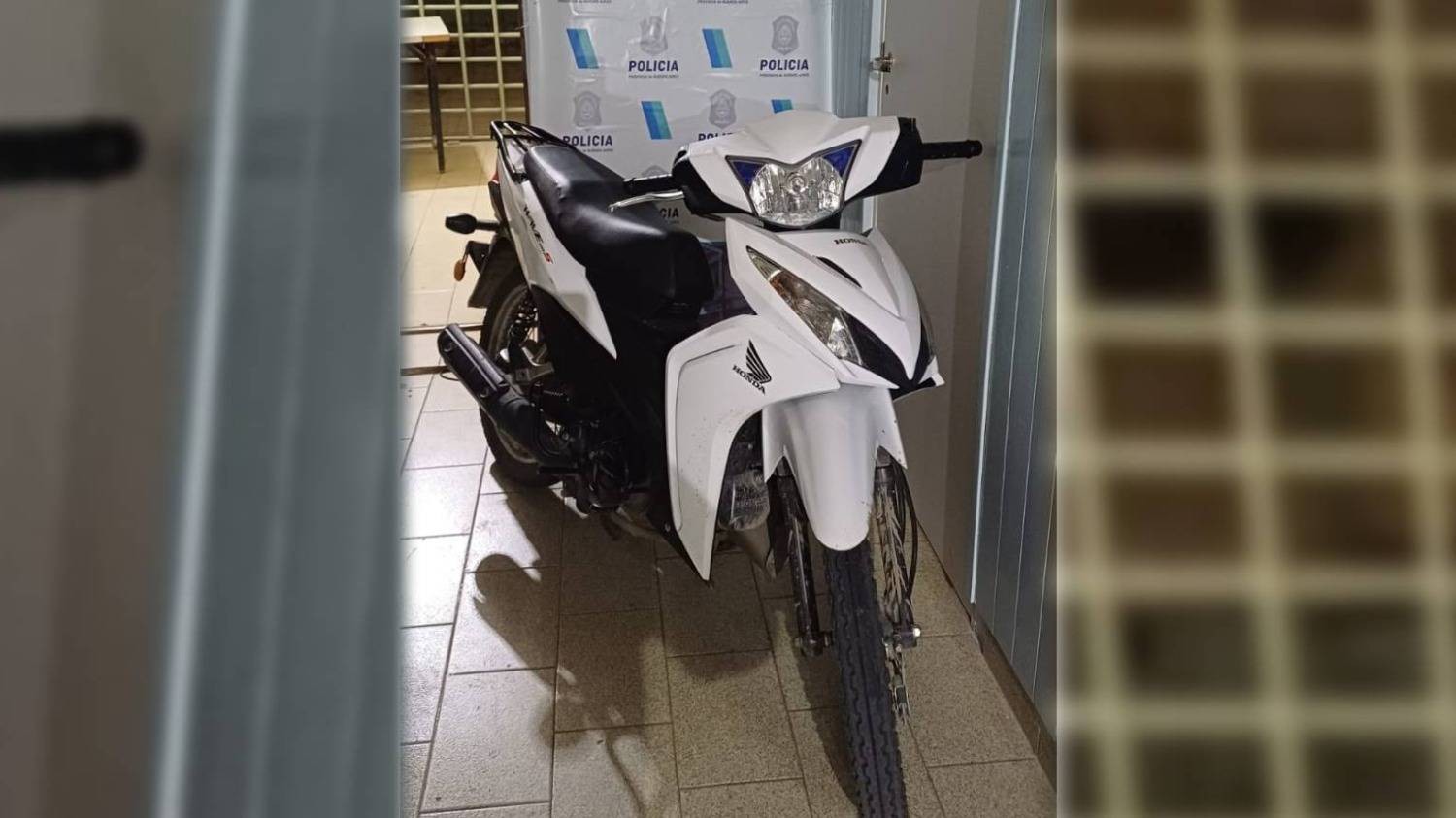 Detuvieron a un menor por ir manejando una moto robada