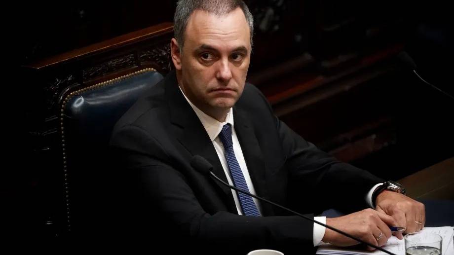 Caso Adorni: ordenan peritar el celular del contratista y avanza la investigación