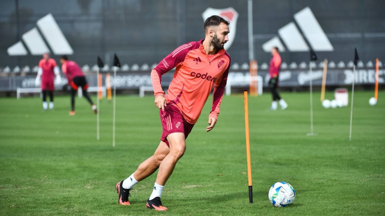 Hora, TV y formaciones: River visita a Carabobo, en un duelo clave por la Sudamericana