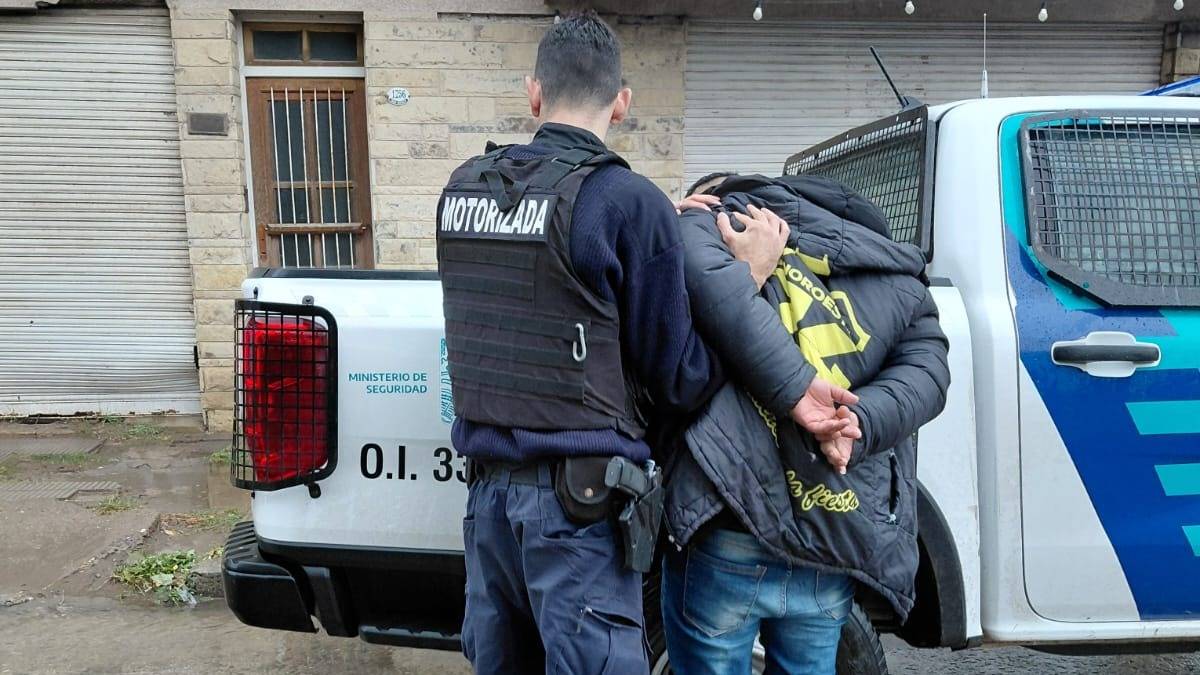 Barrio Martín Fierro: tras una persecución, lo detuvieron por circular en una moto robada en 2024