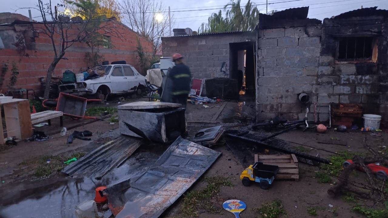 Carmen de Patagones: un incendio provocó serios daños en una vivienda