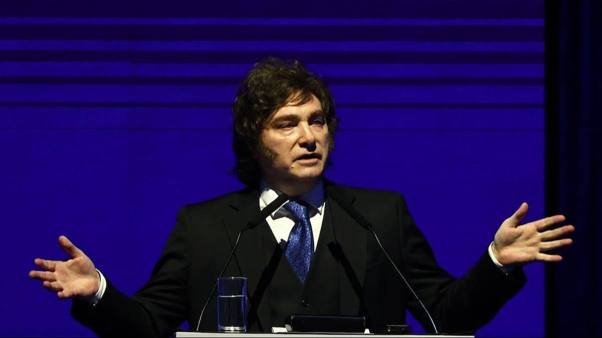 Milei volvió a respaldar a Adorni, definió cambios en el Presupuesto y fijó recortes para fin de mayo