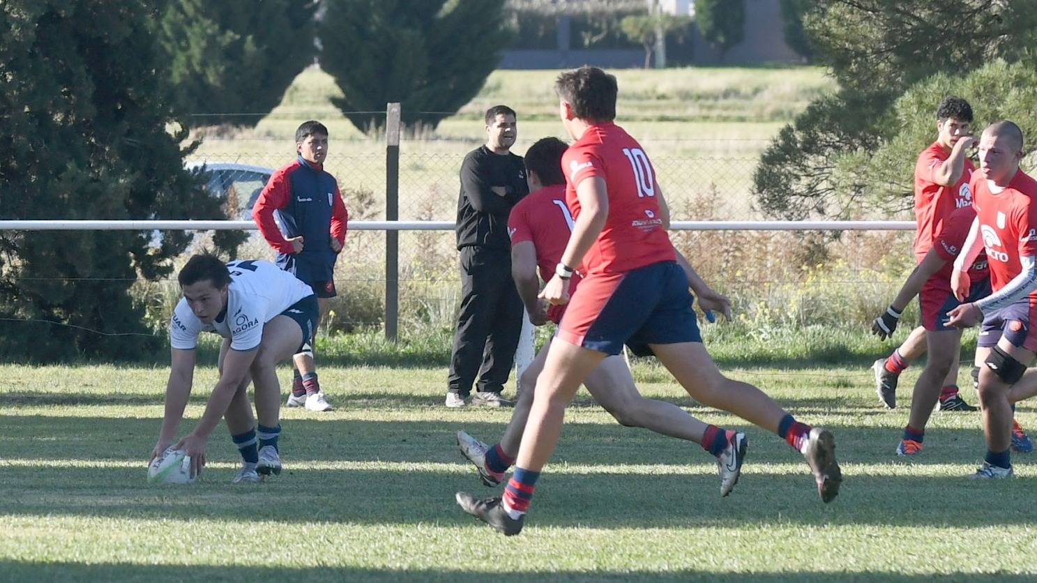 Norpatagónico: Sociedad Sportiva y Universitario avanzaron a semifinales