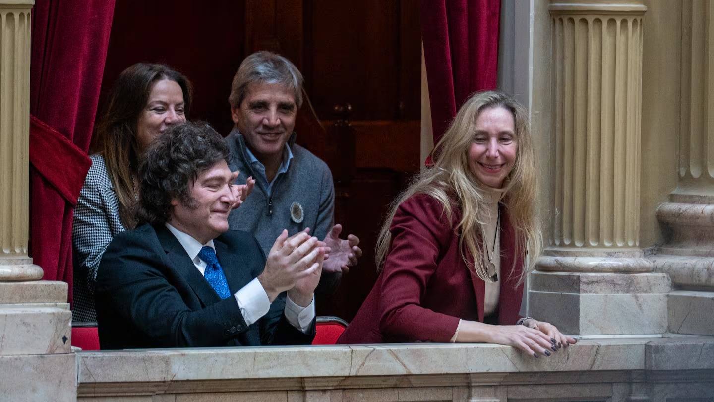 El Gobierno cuestiona la marcha universitaria y asegura que fue convocada por la oposición