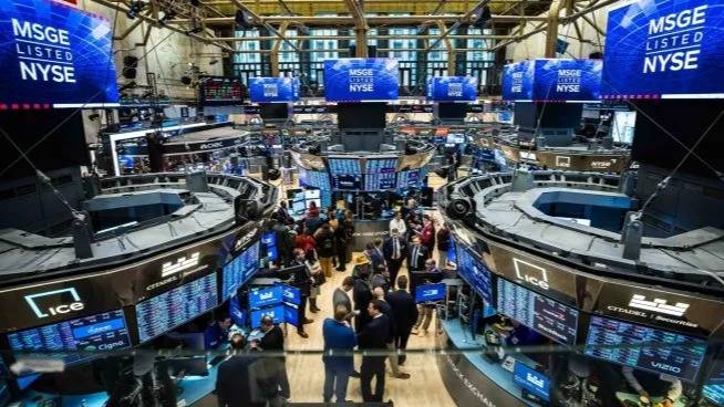 El riesgo país vuelve a superar los 500 puntos: qué pasa con el dólar y las acciones