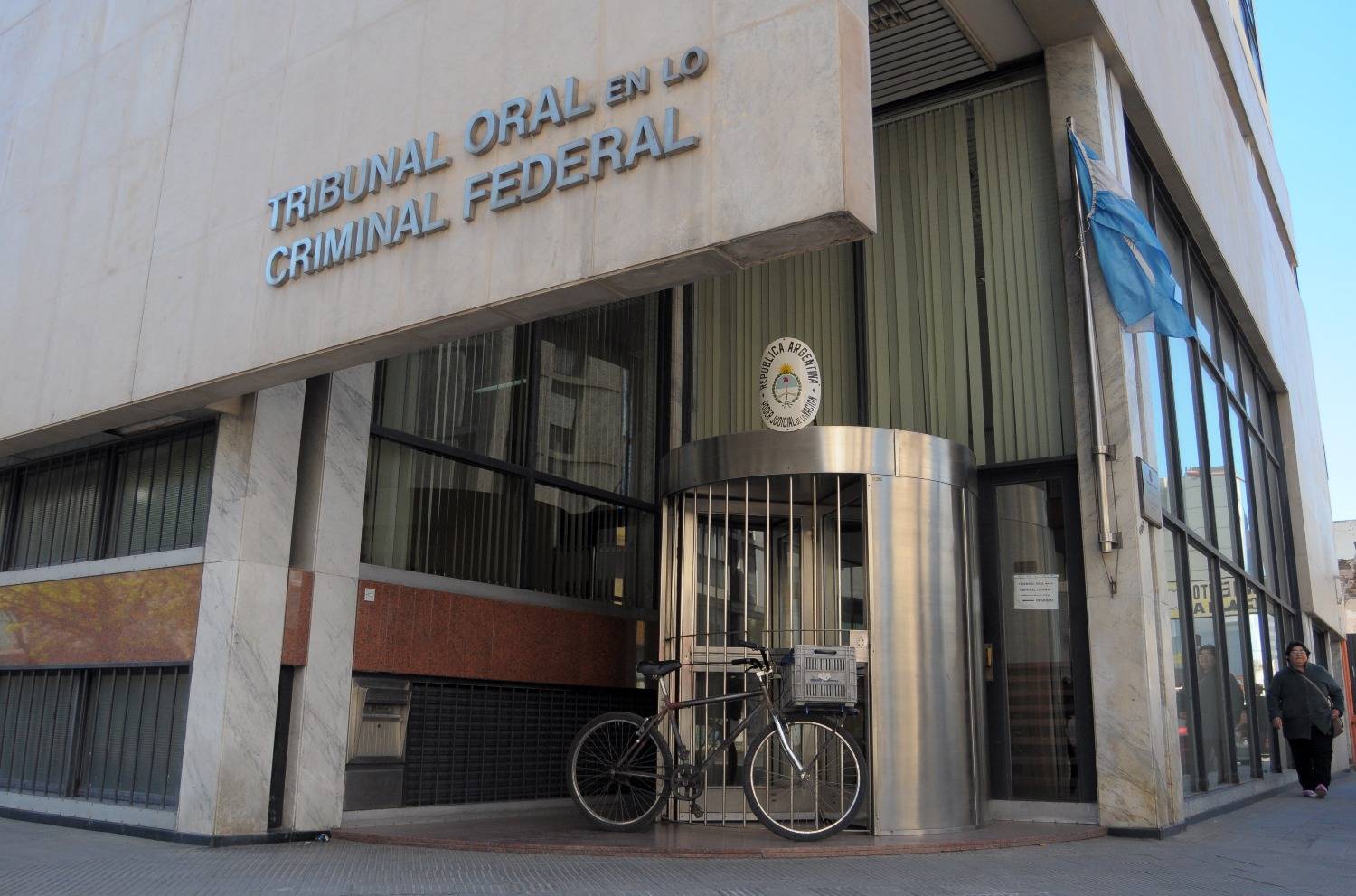 Condenan a un prefecto bahiense que encubrió a un narcotraficante