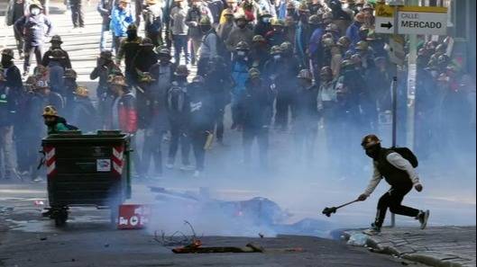 Tensión en Bolivia: Policía y Fuerzas Armadas desbloqueaban rutas