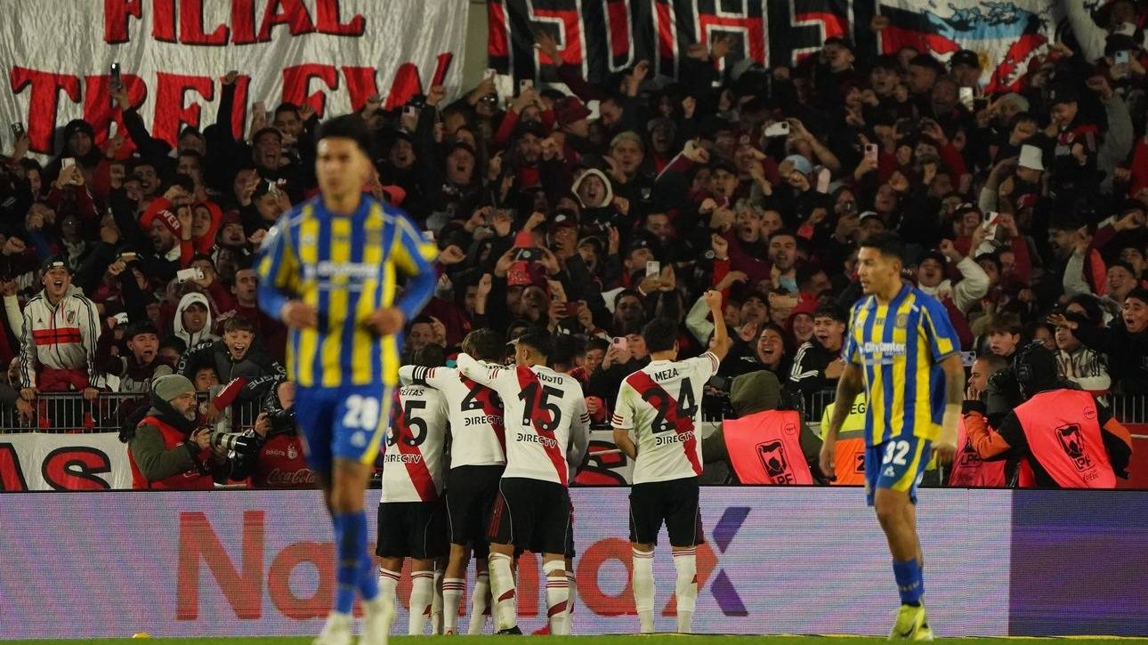 Con gol de penal, River le ganó a Rosario Central y se clasificó a la final del Torneo Apertura
