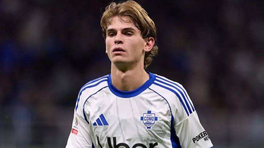 Nicolás Paz no jugó con Como por una lesión y hay preocupación en la Selección