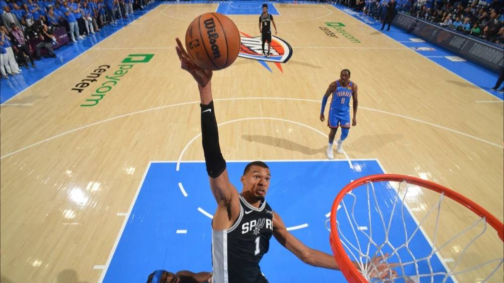 Víctor Wembanyama, la estrella de la NBA, tuvo brillo propio en el juego 1 de las finales del Oeste