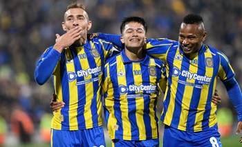 Con goles de Di María y Ruben, Rosario Central superó a Universidad Central y se metió en octavos