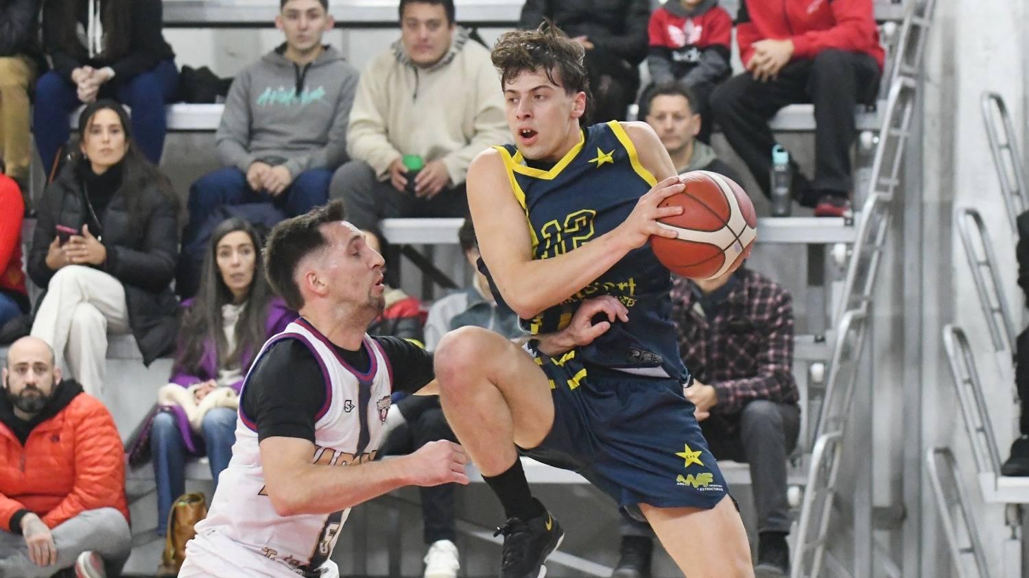 ¡Lo de Estrella no es fugaz! Bajó a Napostá, suma siete triunfos en fila y si gana el próximo será el Nº1