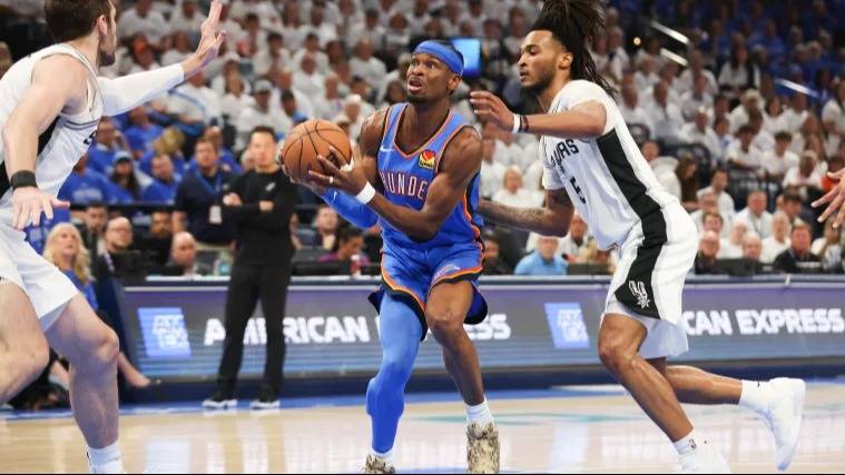 Oklahoma frenó a los Spurs y la serie quedó 1-1 en la final del Oeste de la NBA