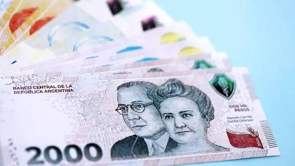 Salario insuficiente: 7 de cada 10 trabajadores argentinos gastan su sueldo en menos de 14 días