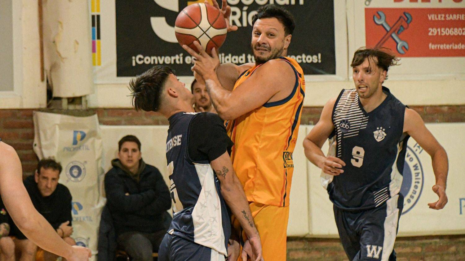 Whitense frenó al puntero Bahiense B y ahora Barracas y Pellegrini también están arriba