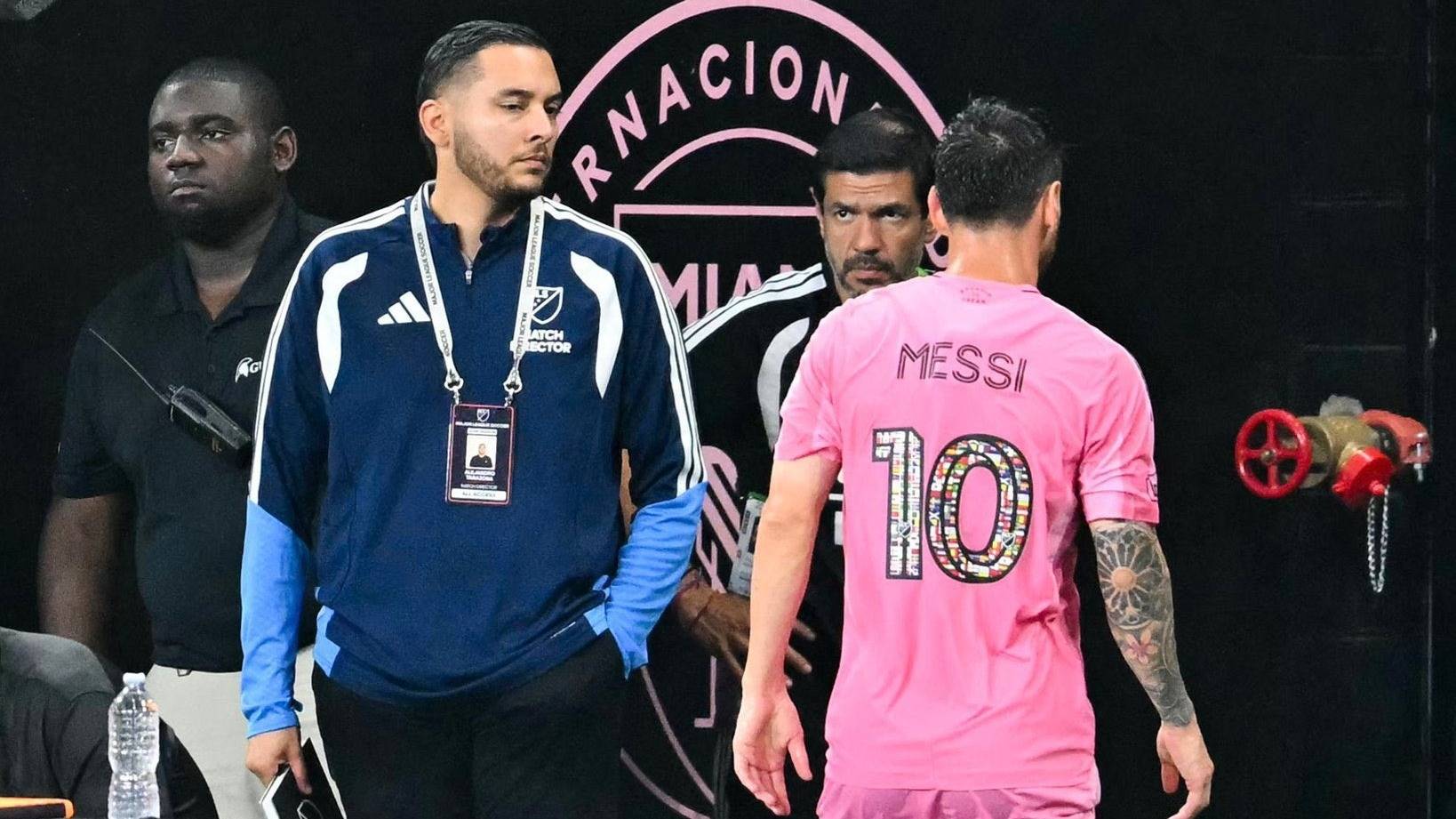 Qué se sabe sobre la lesión sufrida anoche por Lionel Messi