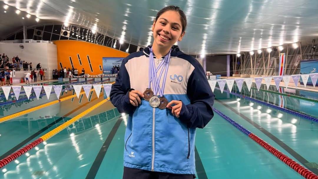 Nacional de cadetes: Carmela Ruiz Acosta lideró a la natación bahiense en Santiago del Estero