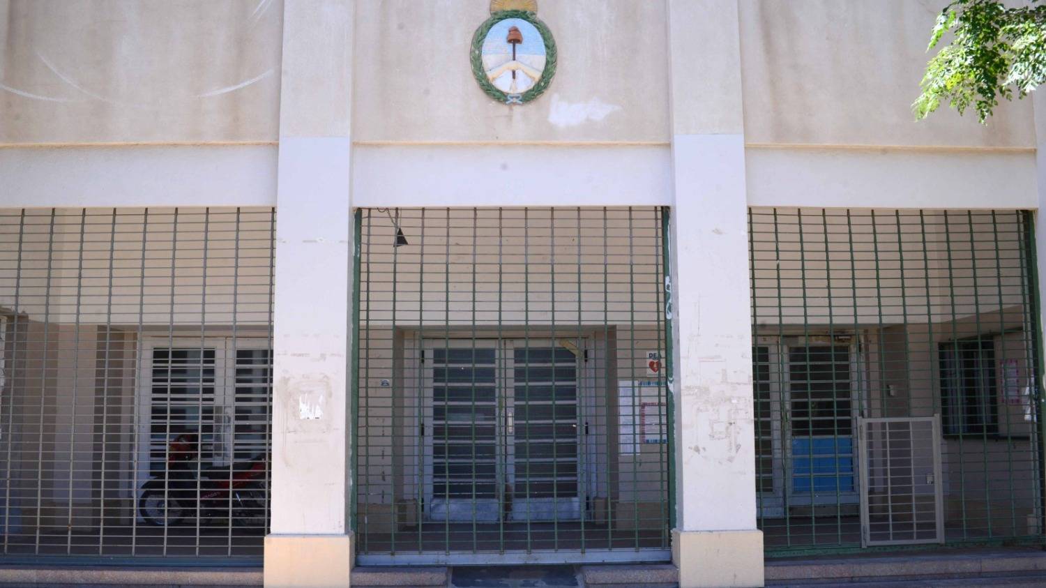 Paros en escuelas de la UNS: padres realizarán una denuncia penal para que descuenten los días a los docentes