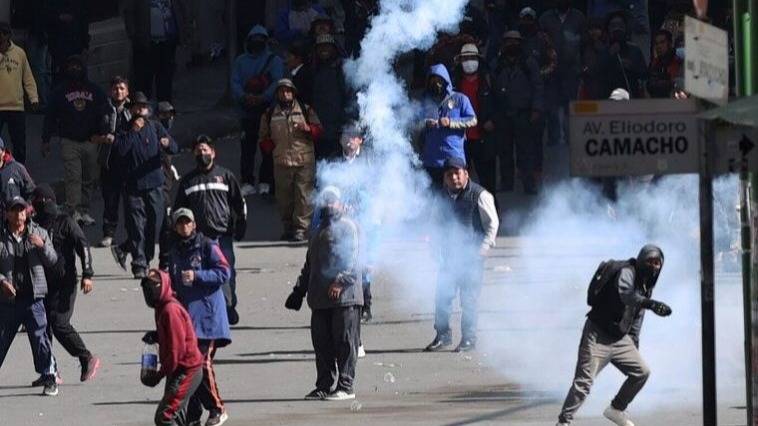 Bolivia: el Gobierno admitió que murió una persona en las protestas
