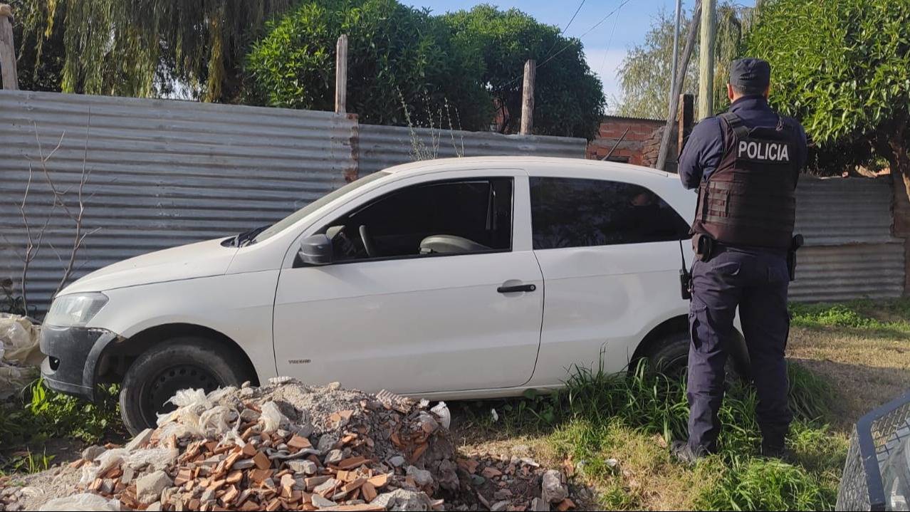 Hallan en Bahía un auto robado en Mar del Plata que circulaba con patentes falsas