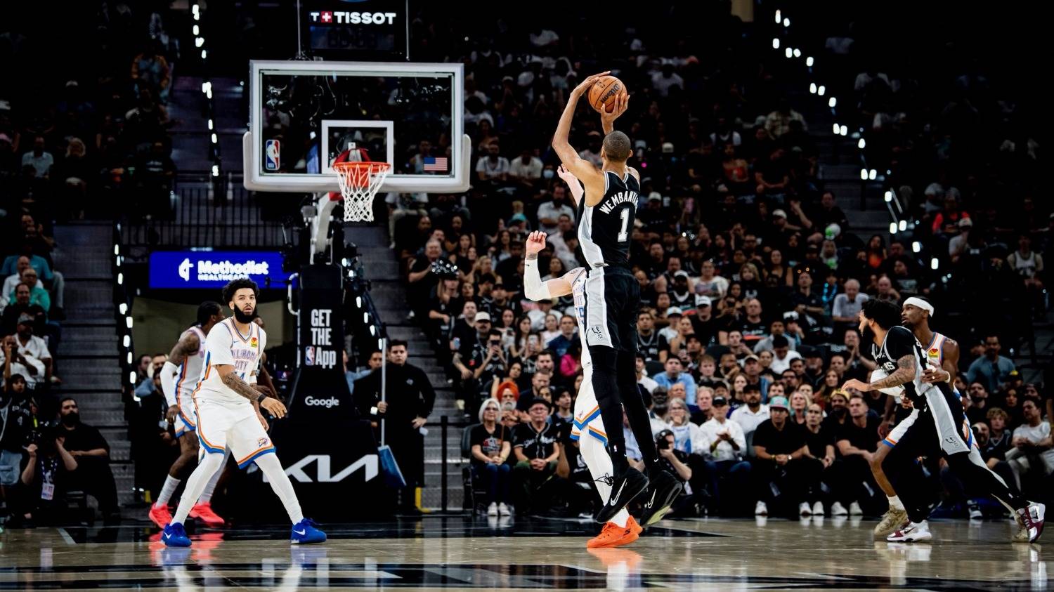 Los Spurs le regalaron un triunfo a su gente y habrá séptimo juego en la final del Oeste