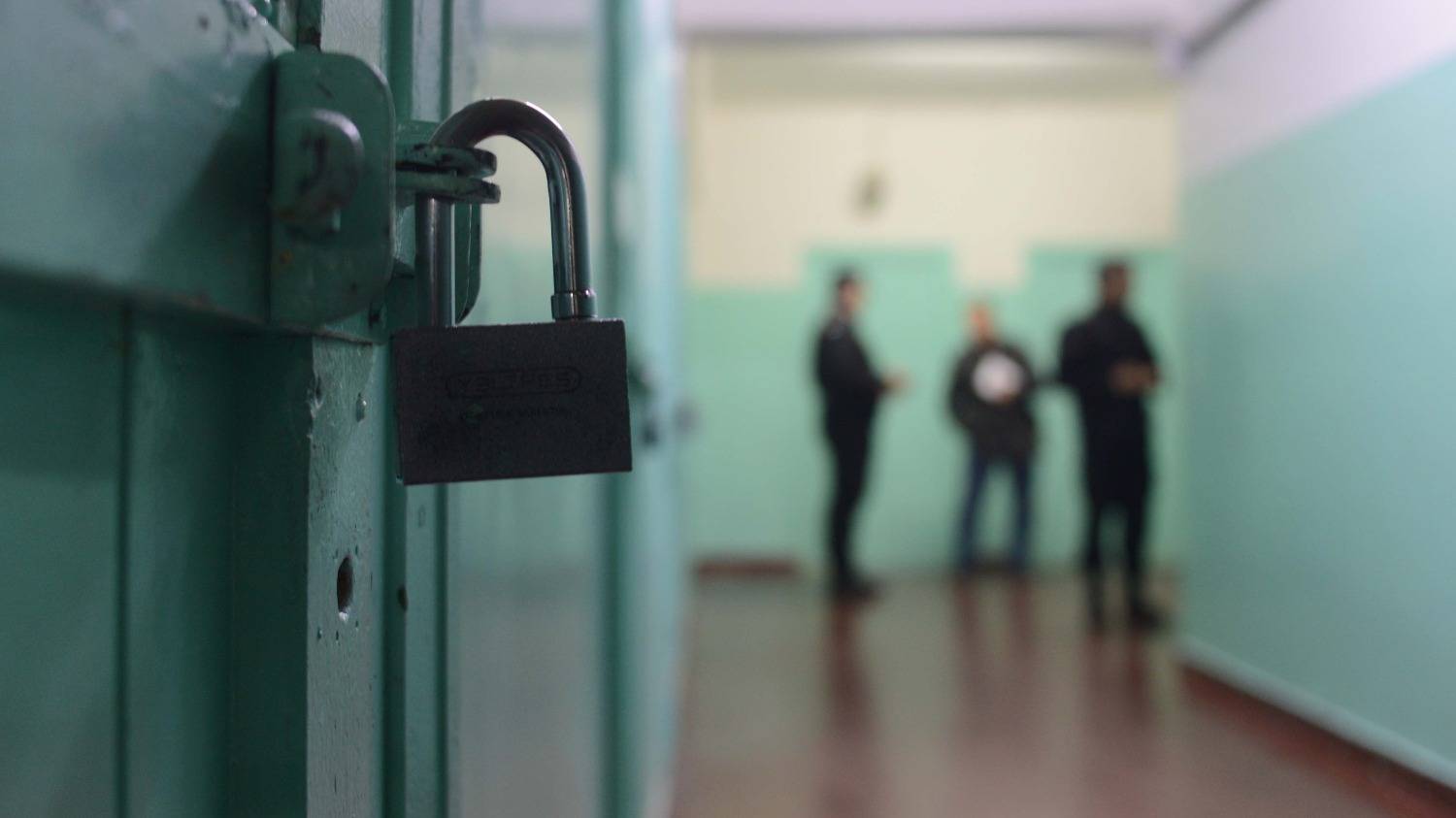 Violaba a su hijastra en cementerios y lo condenaron a 15 años de prisión 
