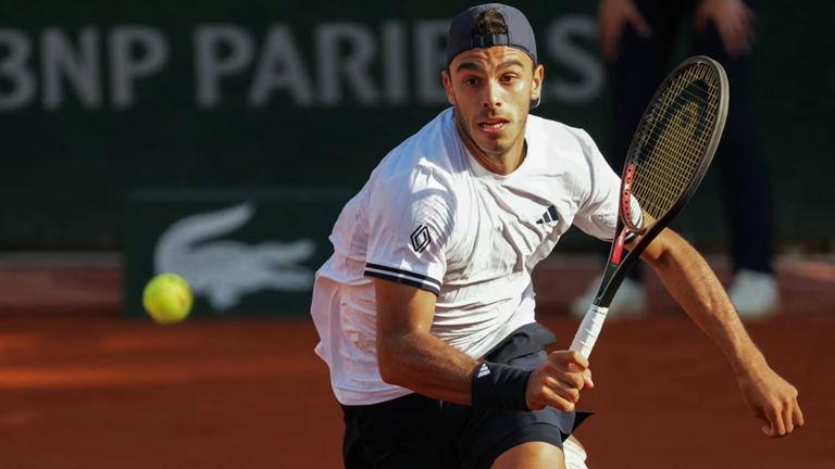 Roland Garros: Francisco Cerúndolo echó del box a su entrenador y sufrió una sorpresiva derrota ante Svajda 
