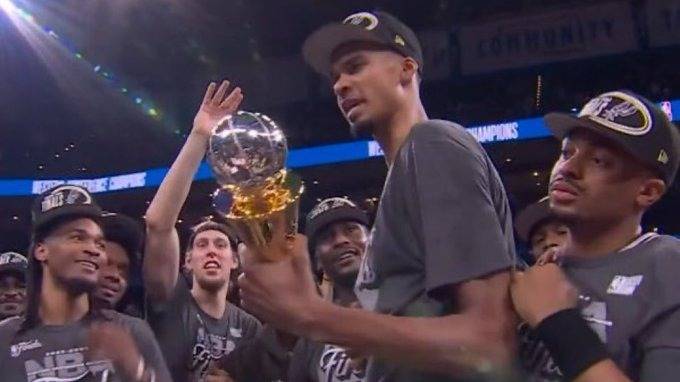 Los Spurs silenciaron al último campeón y jugarán su séptima final de la NBA