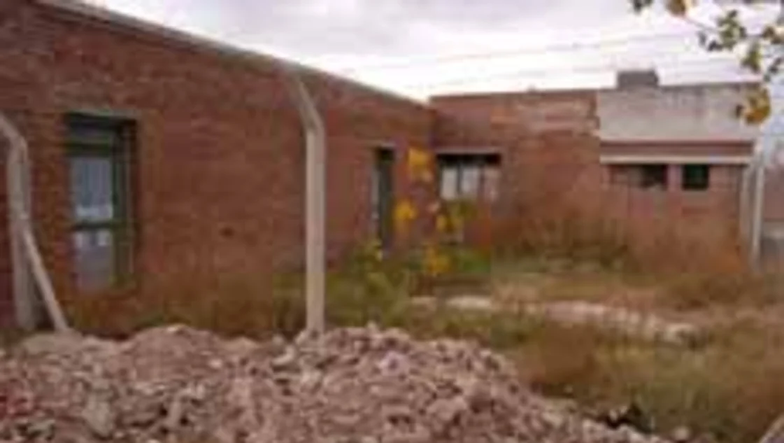 Jardín Nº 928: La deuda de dos intendentes