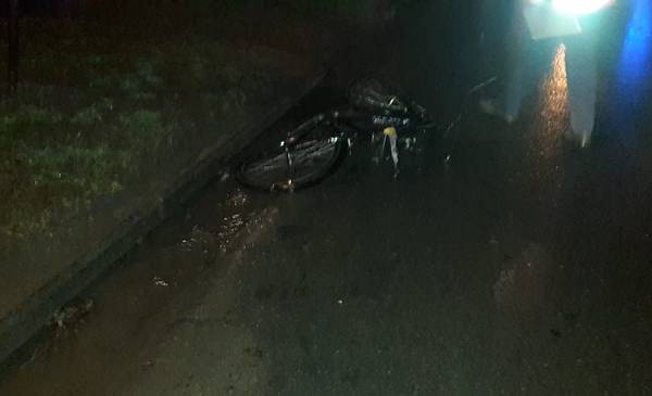 Un ciclista perdió la vida tras ser arrollado por una camioneta - La Nueva