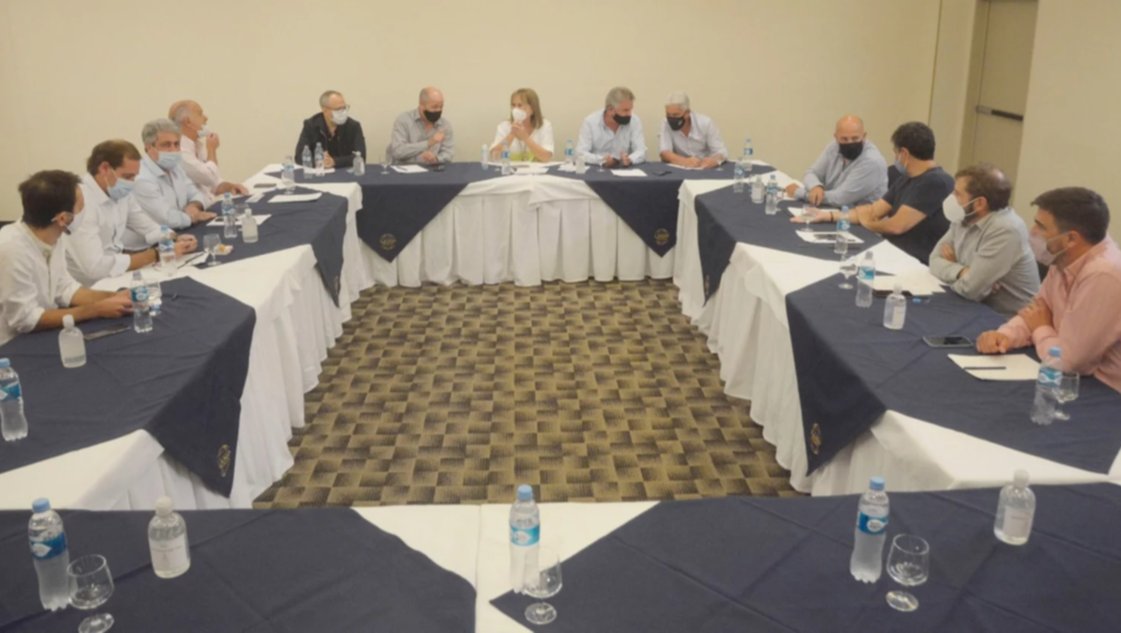 Intendentes del Grupo Dorrego piden reunión con Kicillof para "agilizar" la vacunación Intendentes del Grupo Dorrego piden reunión con Kicillof para "agilizar" la vacunación