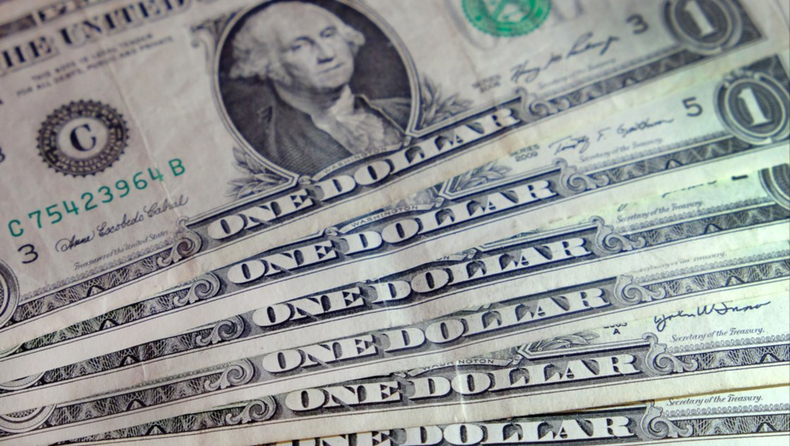 Un clásico preelectoral: el dólar sube menos que los precios Un clásico preelectoral: el dólar sube menos que los precios