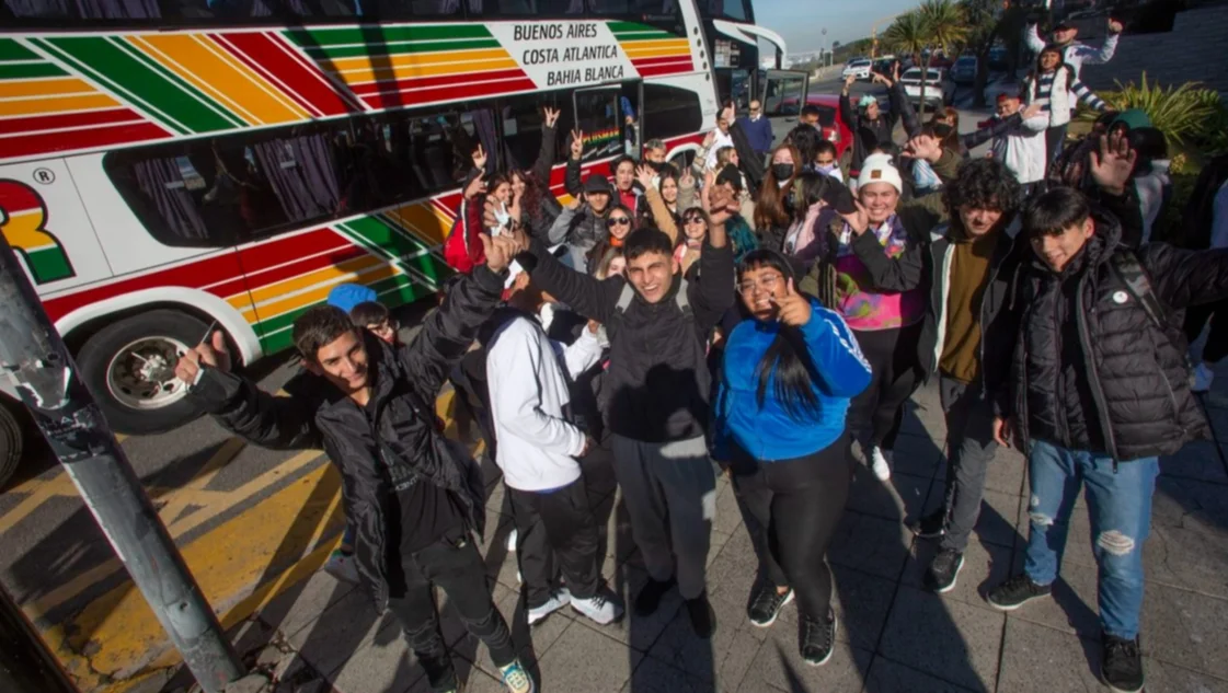Suspendieron los viajes de egresados que financiaba la Provincia