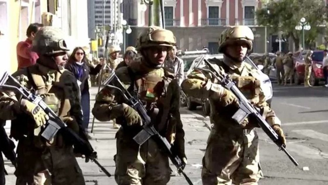 El Gobierno argentino calificó de "fraudulento" el intento de golpe en Bolivia El Gobierno argentino calificó de "fraudulento" el intento de golpe en Bolivia