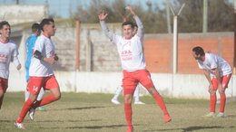 Bombazo al triunfo: “Fue el mejor gol de mi carrera, nunca convertí desde tan lejos”