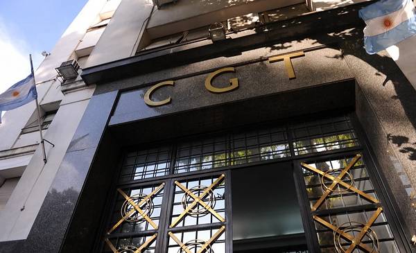 La Justicia hizo lugar al planteo de la CGT y suspendió el decreto de ...