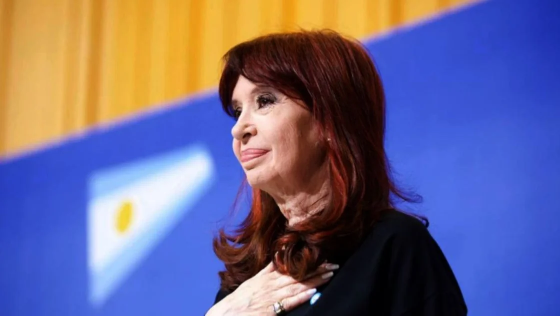 "Donde Milei recorta, Cristina protege": CFK lanzó su primer spot tras confirmar su candidatura "Donde Milei recorta, Cristina protege": CFK lanzó su primer spot tras confirmar su candidatura